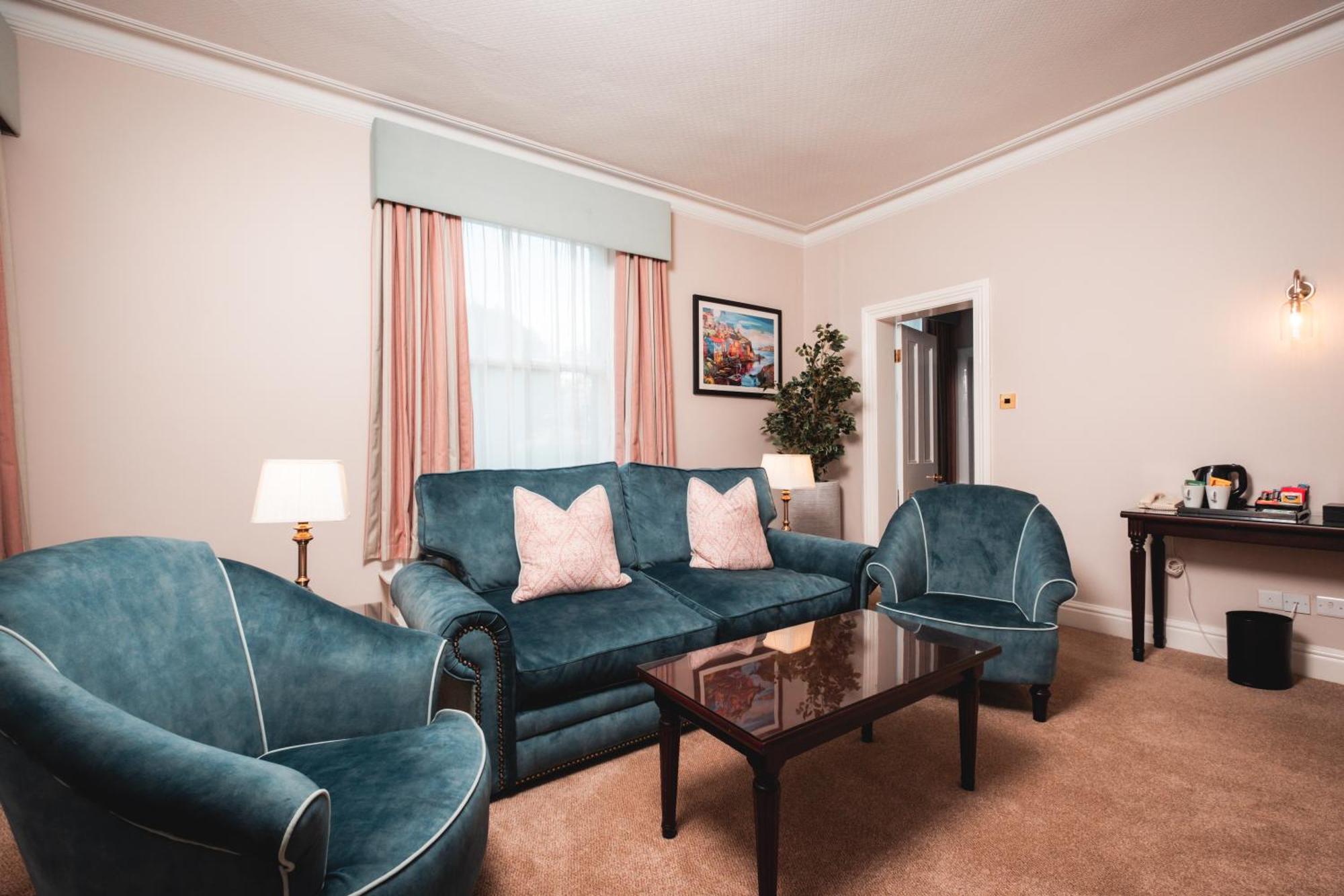 Old Swan Hotel Harrogate Bagian luar foto